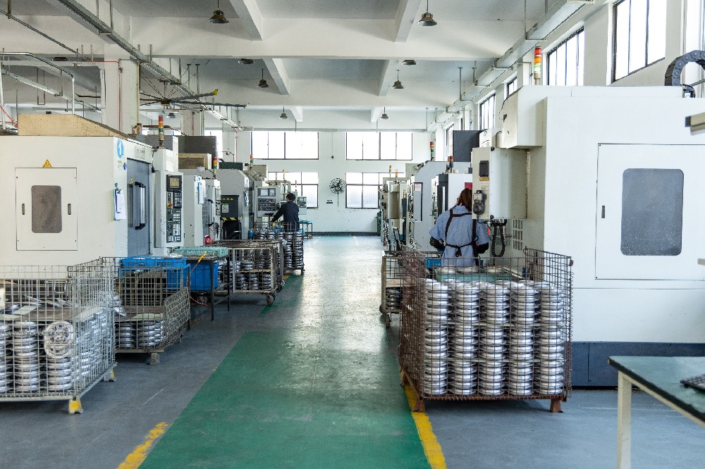 鋁壓鑄成型工藝制造的發(fā)動(dòng)機(jī)部件有什么優(yōu)勢(shì)？