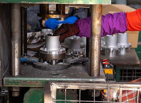 鋁合金壓鑄件產(chǎn)生氣孔問題該如何解決？